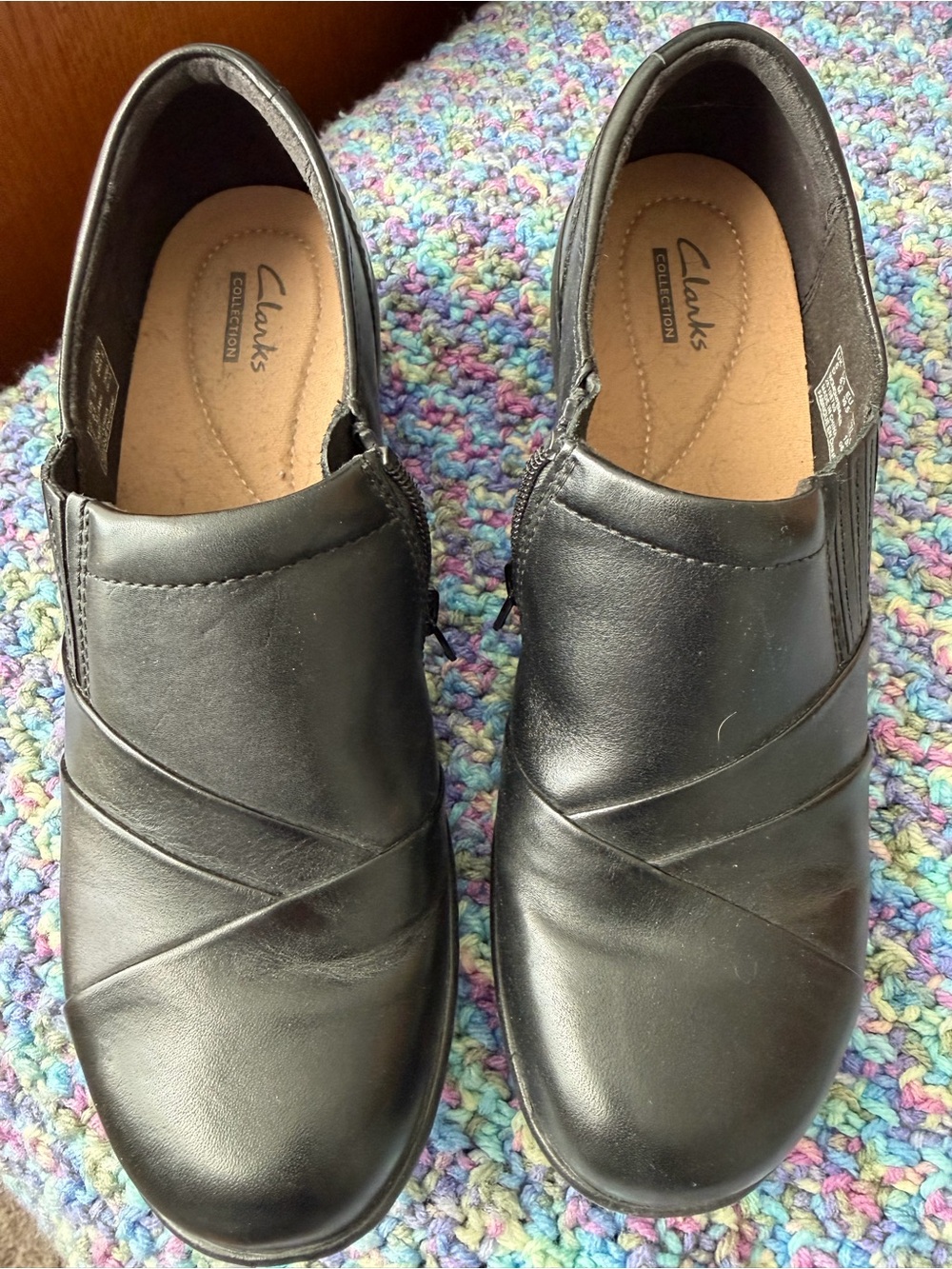 Clarks women Black Leather Comfort Shoes